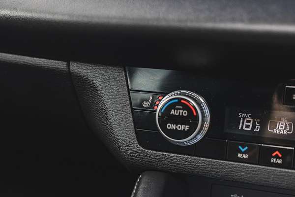 2022 Mitsubishi Outlander Exceed ZM