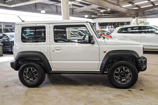 2022 Suzuki Jimny GLX GJ