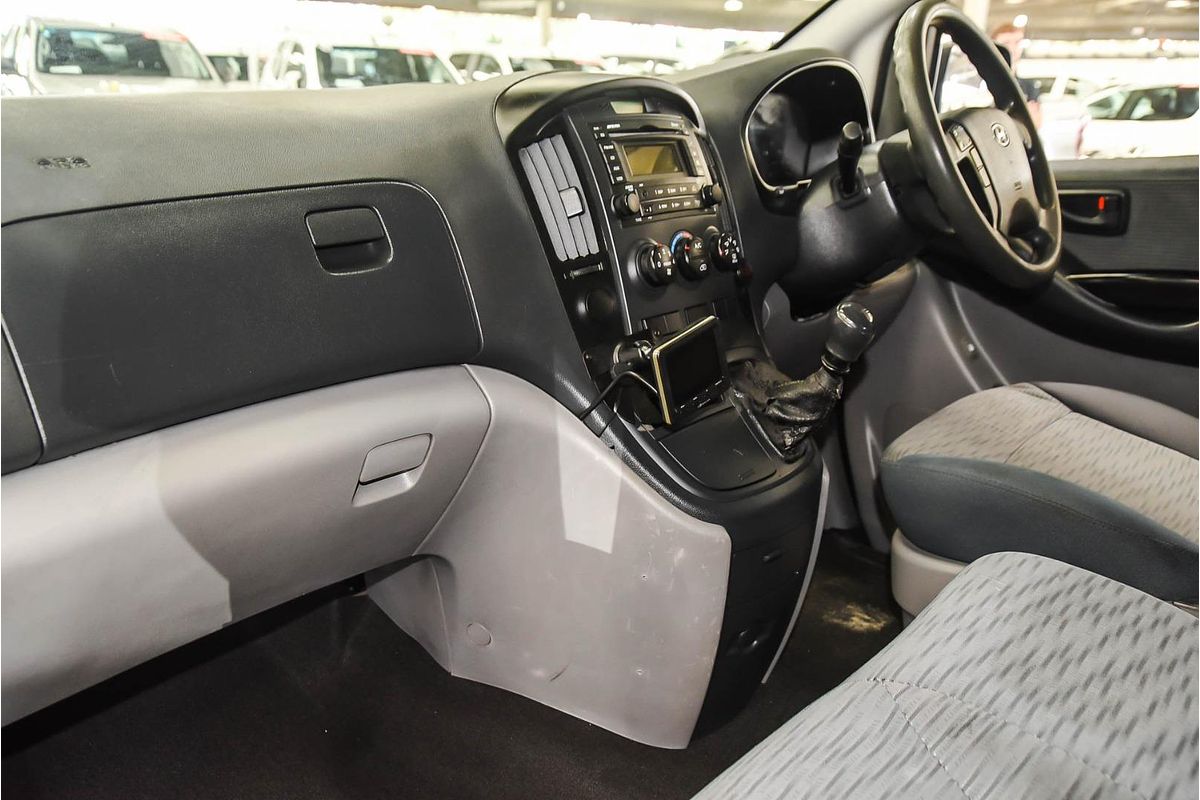 2013 Hyundai iLoad TQ2-V