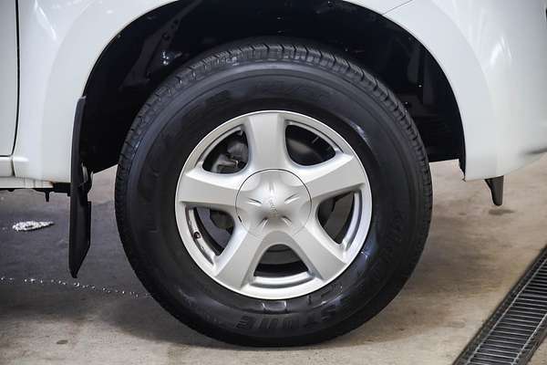 2019 Isuzu D-MAX SX High Ride Rear Wheel Drive