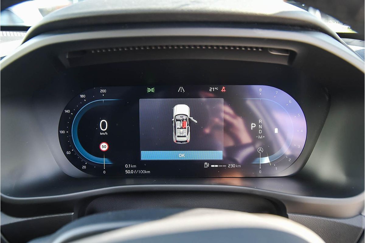 2022 Volvo XC40 Ultimate B5 Dark
