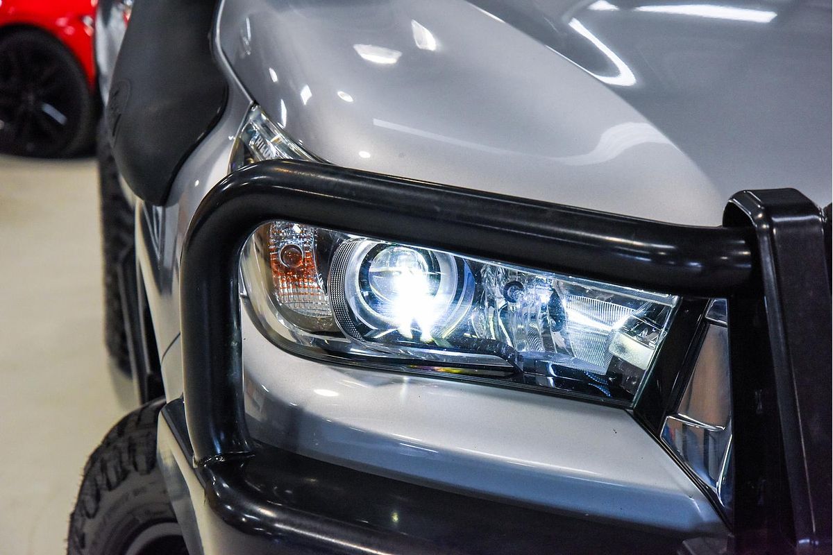 2020 Toyota Hilux SR5 GUN126R 4X4