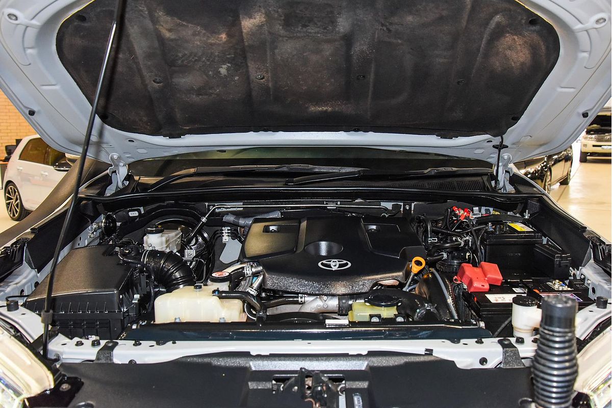 2020 Toyota Hilux SR5 GUN126R 4X4