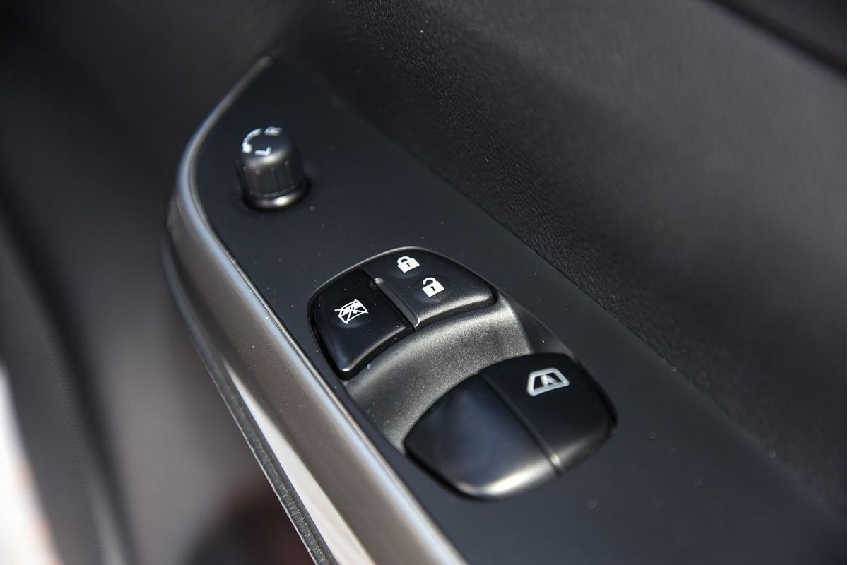 2021 Nissan Navara SL D23 Rear Wheel Drive