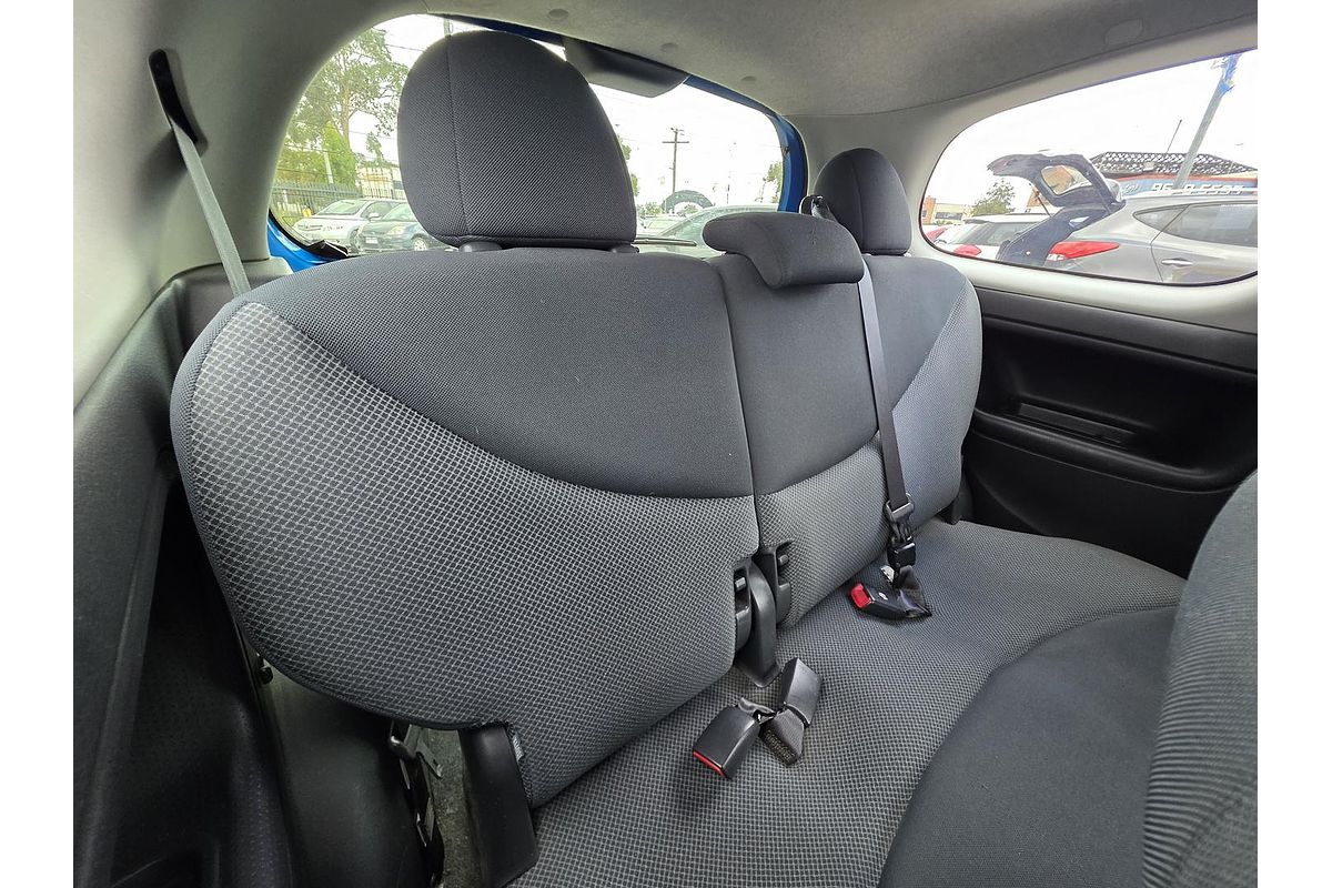 2005 Toyota Echo NCP10R