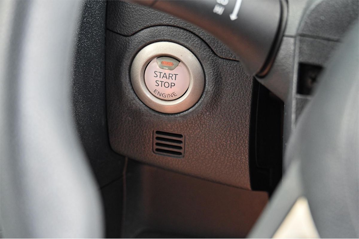 2012 Nissan Almera Ti N17