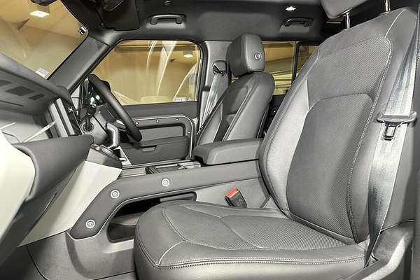 2023 Land Rover Defender 110 D300 SE L663
