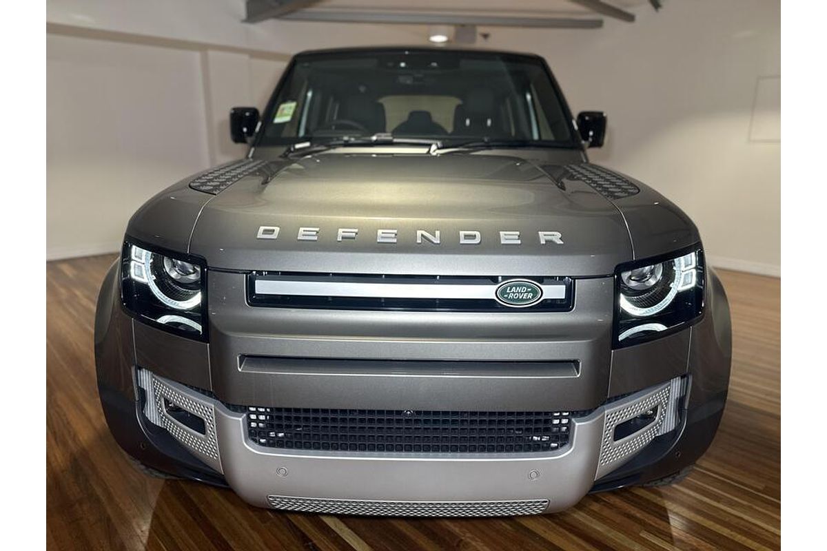 2023 Land Rover Defender 110 D300 SE L663