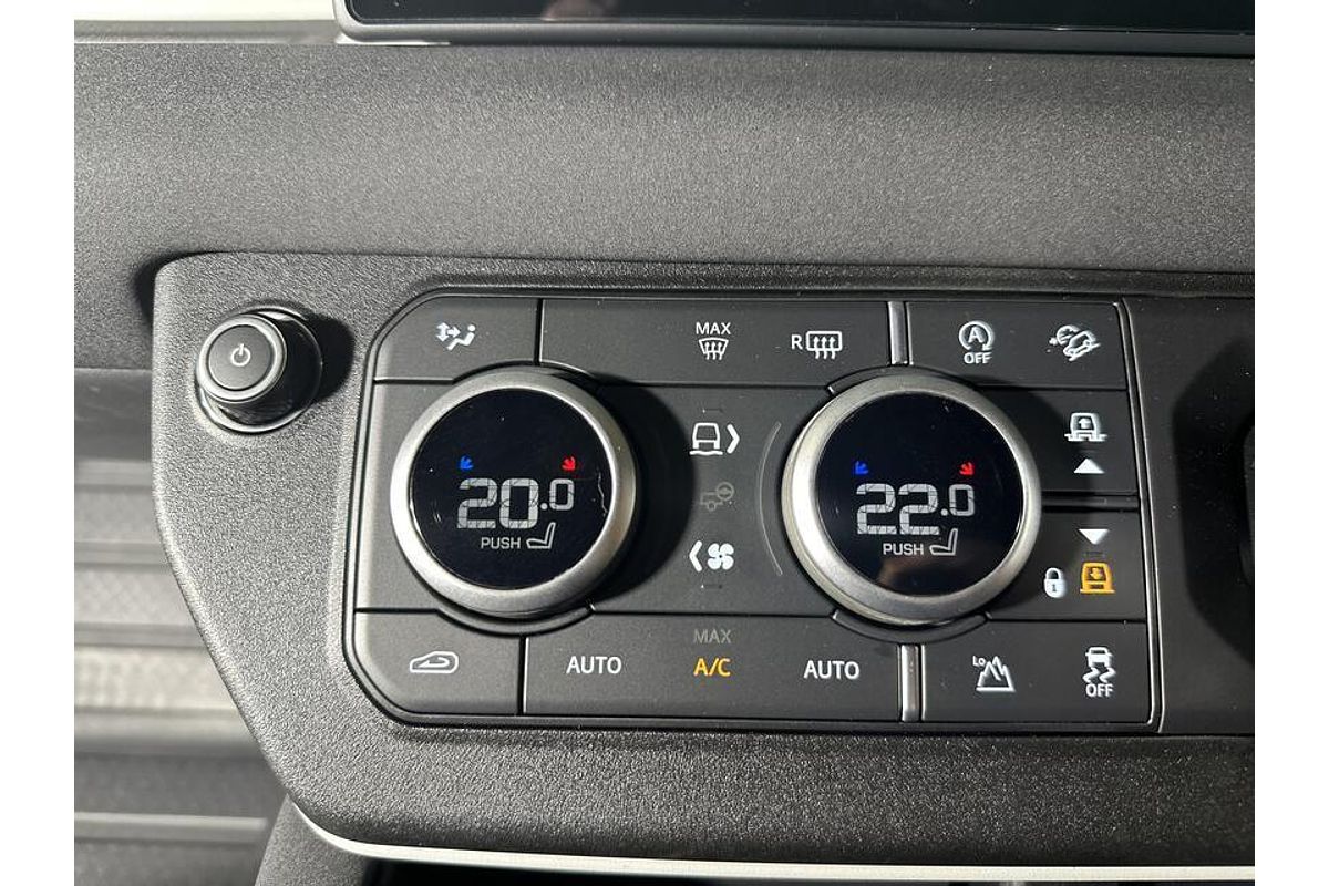 2023 Land Rover Defender 110 D300 SE L663