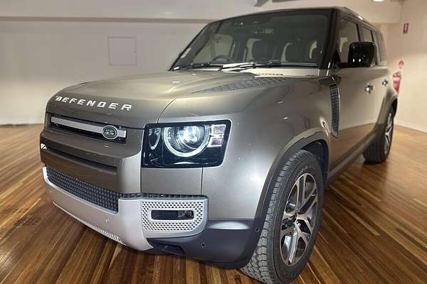 2023 Land Rover Defender 110 D300 SE L663