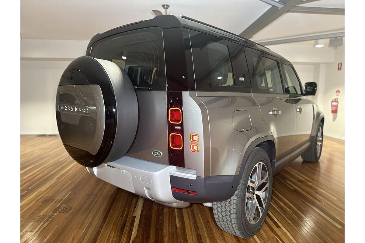2023 Land Rover Defender 110 D300 SE L663