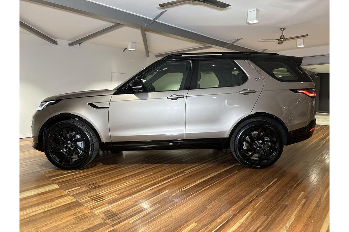 2023 Land Rover Discovery D300 R-Dynamic SE Series 5