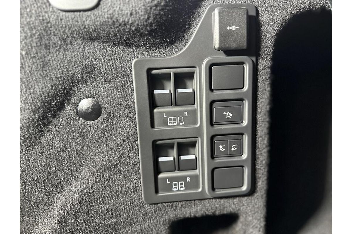 2023 Land Rover Discovery D300 R-Dynamic SE Series 5