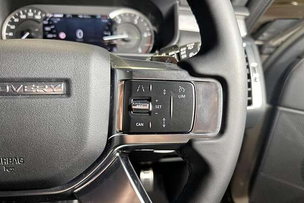 2023 Land Rover Discovery D300 R-Dynamic SE Series 5