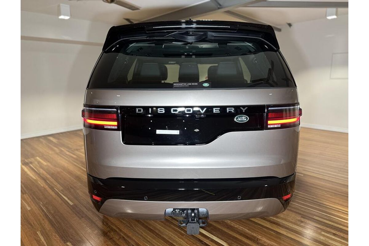 2023 Land Rover Discovery D300 R-Dynamic SE Series 5