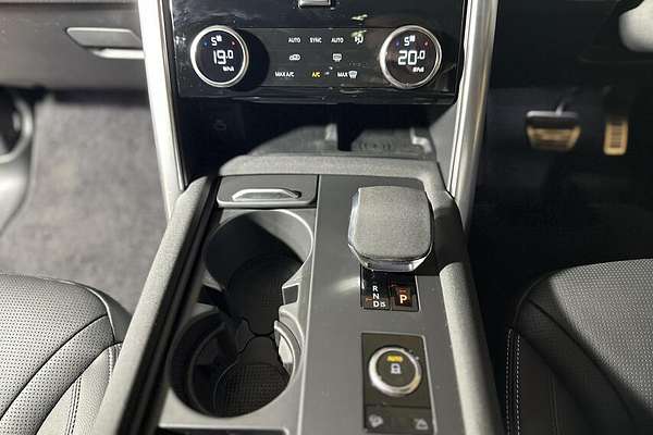 2023 Land Rover Discovery D300 R-Dynamic SE Series 5