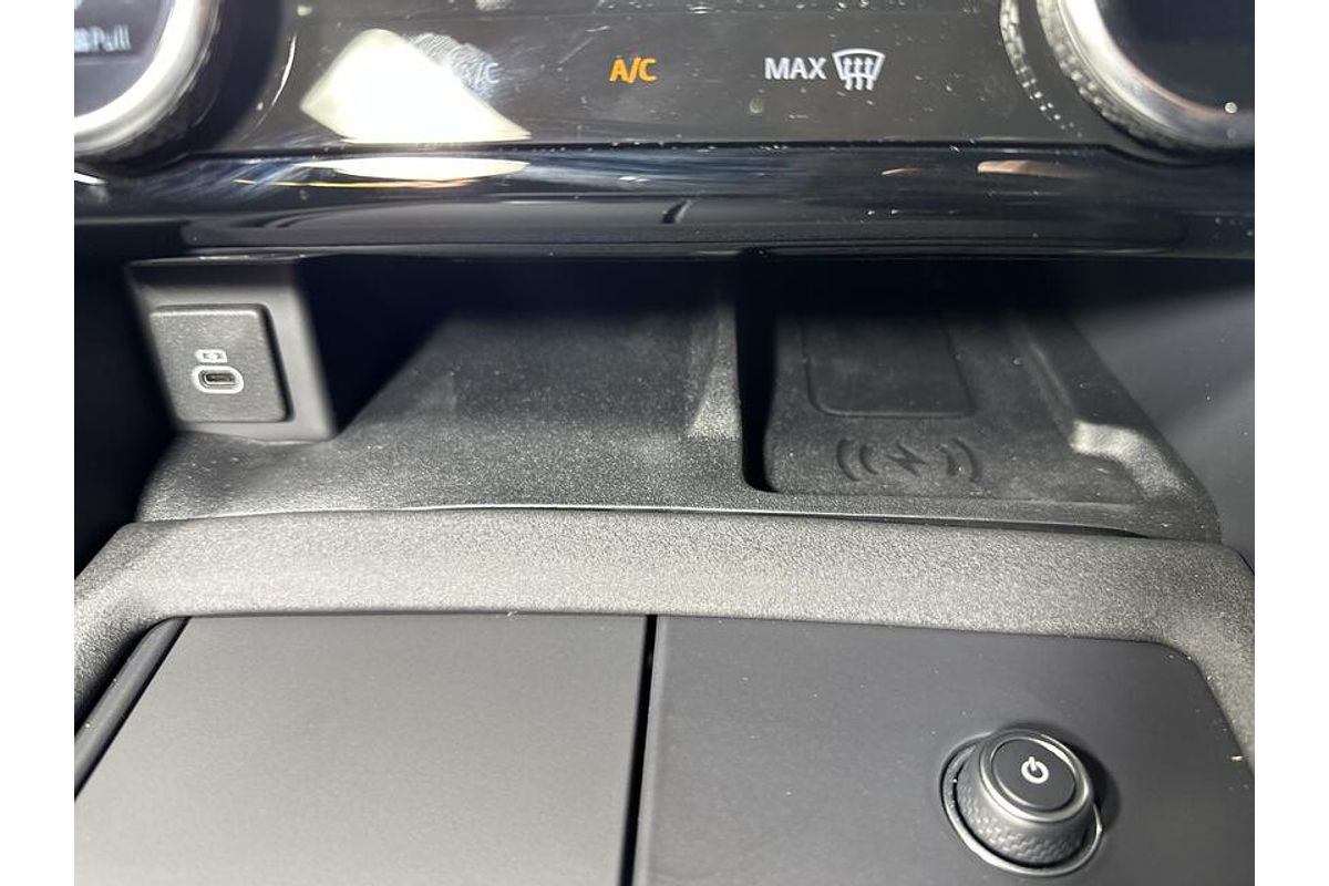 2023 Land Rover Discovery D300 R-Dynamic SE Series 5