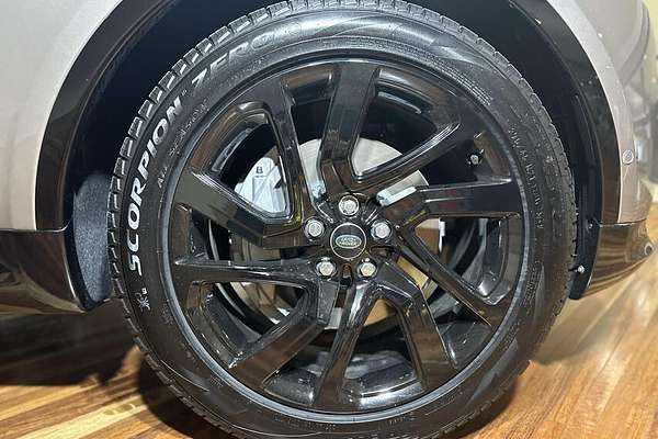 2023 Land Rover Discovery D300 R-Dynamic SE Series 5