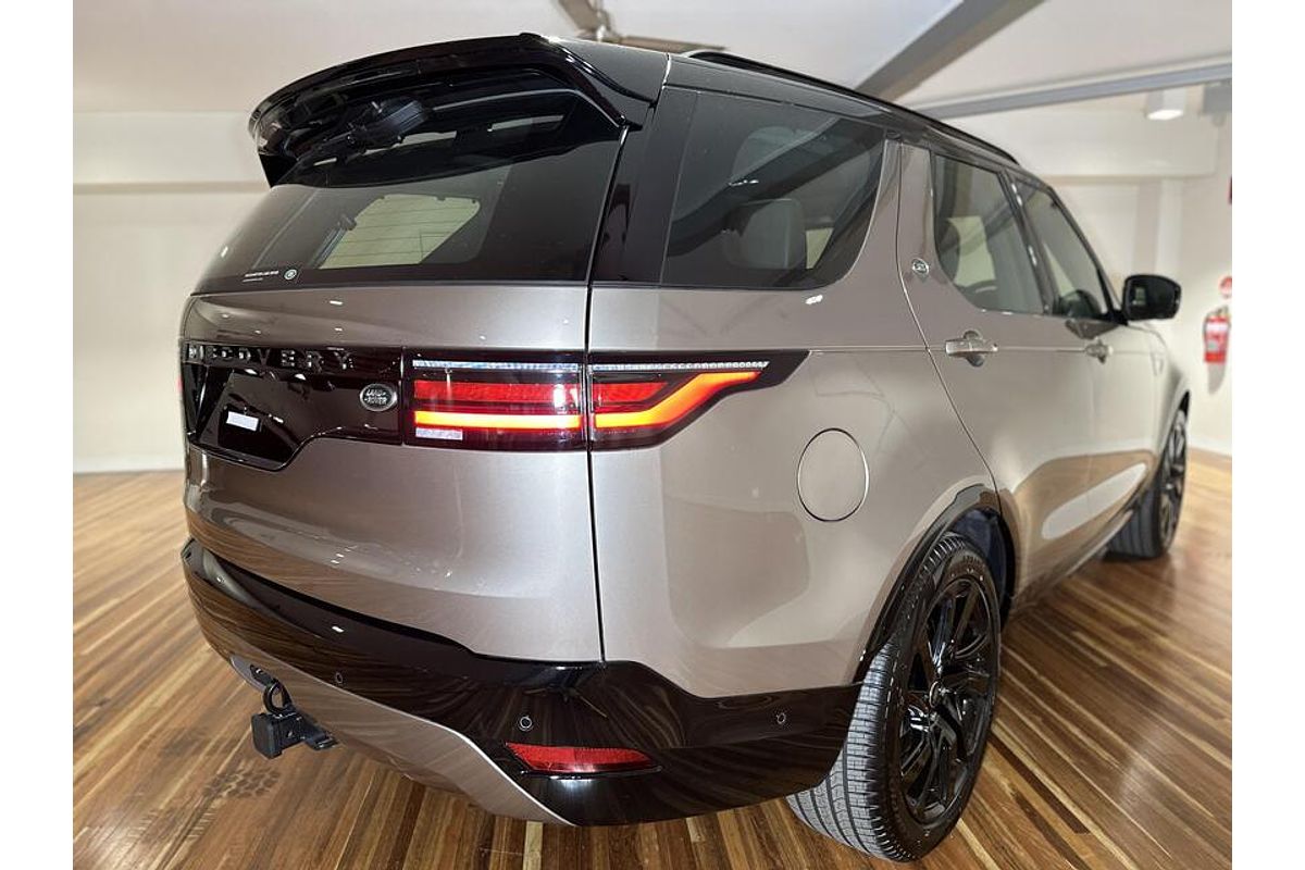 2023 Land Rover Discovery D300 R-Dynamic SE Series 5