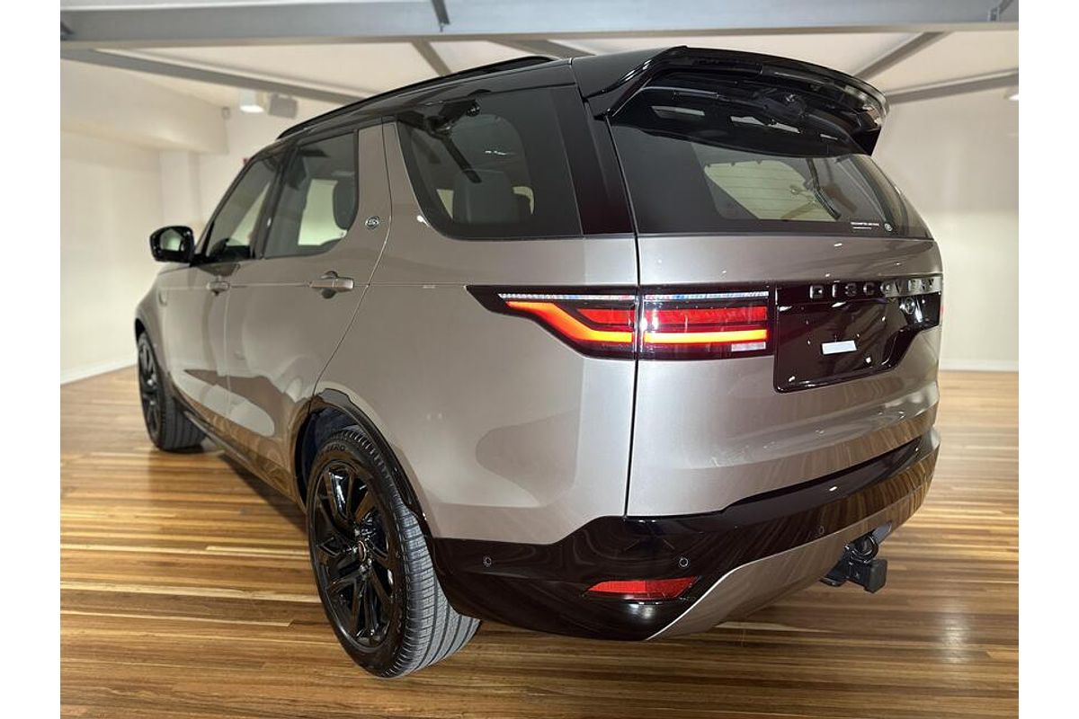 2023 Land Rover Discovery D300 R-Dynamic SE Series 5