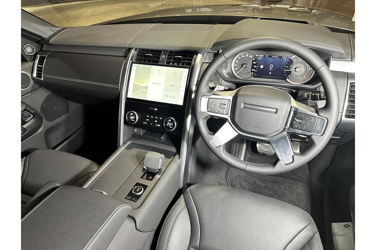 2023 Land Rover Discovery D300 R-Dynamic SE Series 5