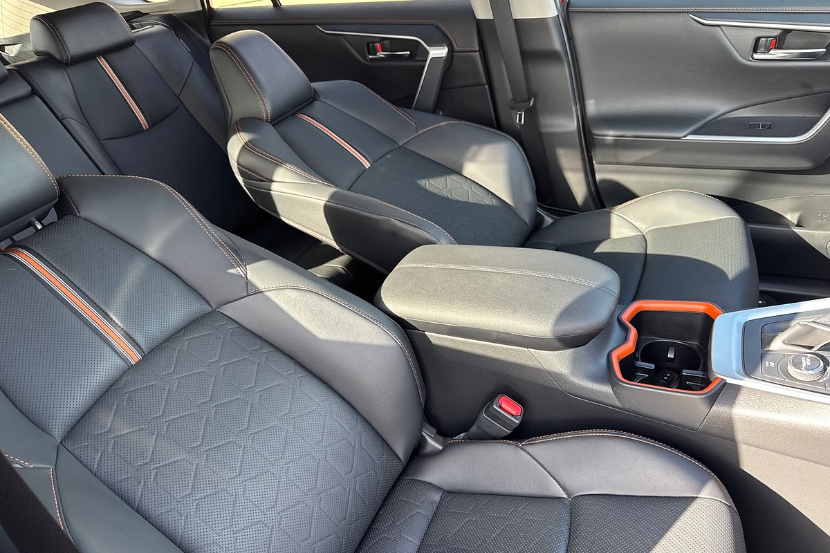 2022 Toyota RAV4 Edge AXAA54R