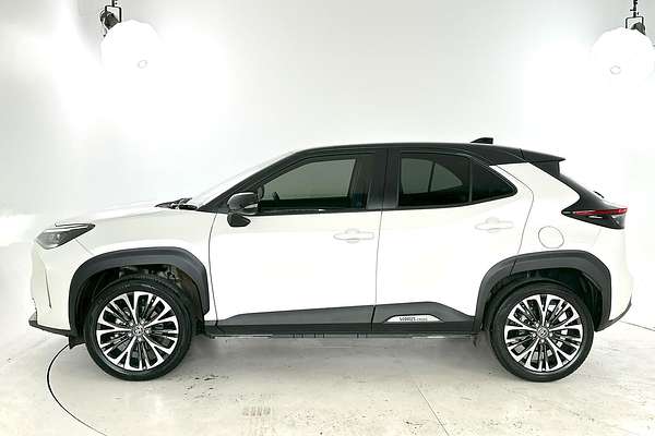 2022 Toyota Yaris Cross Urban MXPB10R