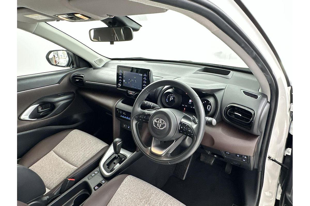 2022 Toyota Yaris Cross Urban MXPB10R