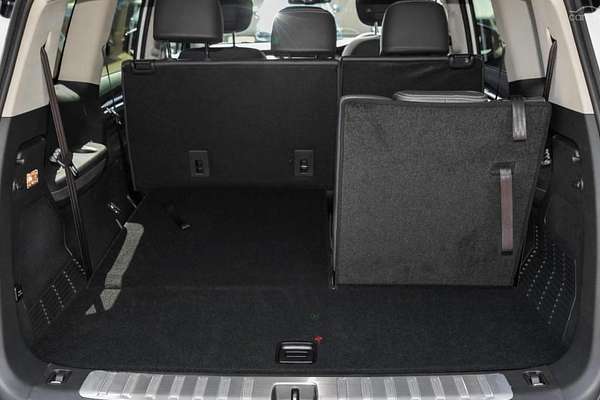 2025 LDV D90 Executive SV9A