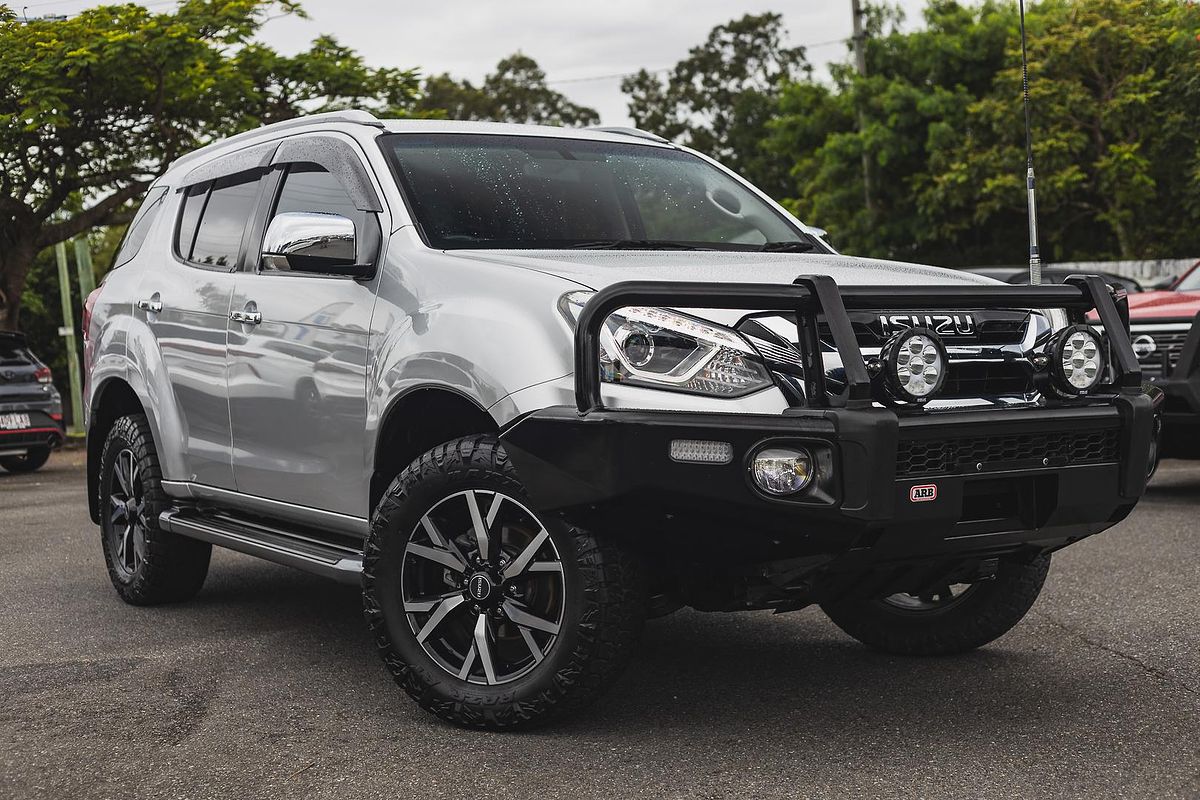 2020 Isuzu MU-X LS-T