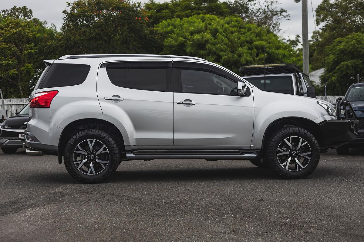 2020 Isuzu MU-X LS-T