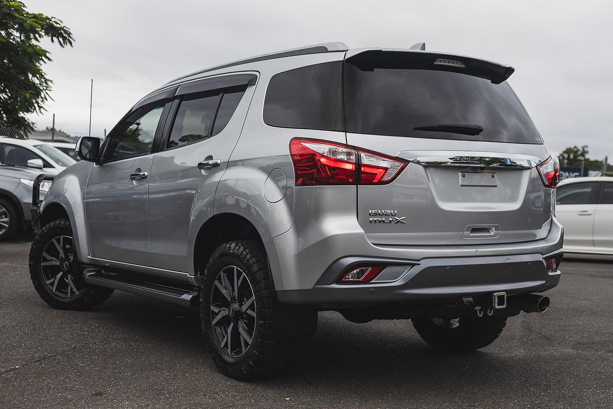 2020 Isuzu MU-X LS-T
