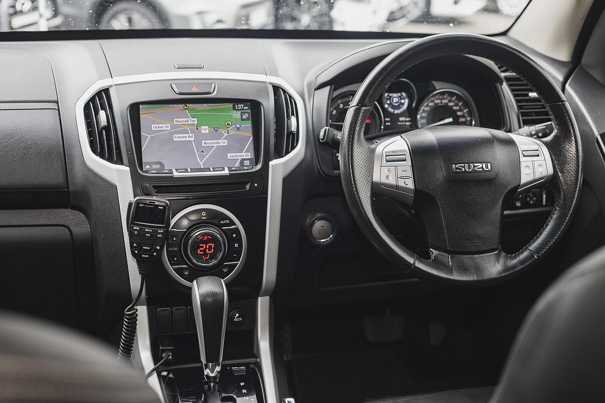 2020 Isuzu MU-X LS-T