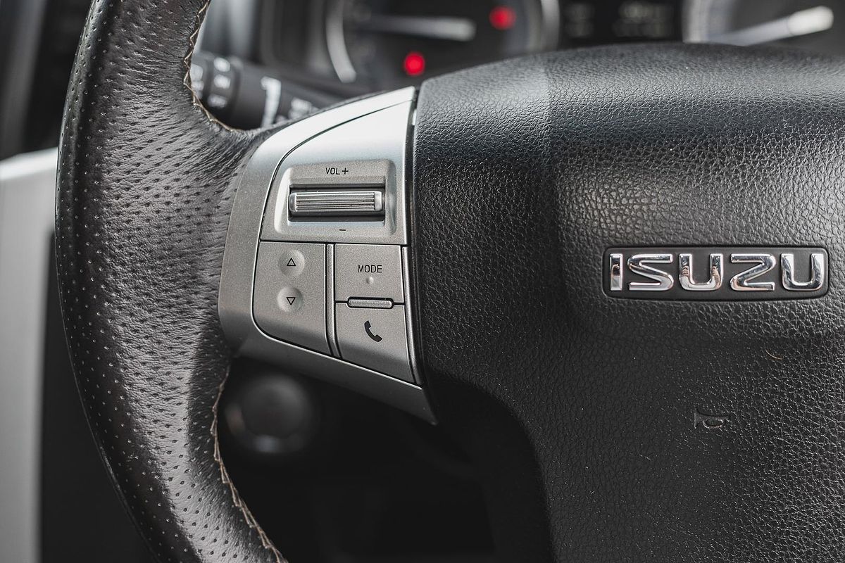 2020 Isuzu MU-X LS-T