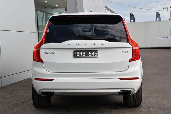 2021 Volvo XC90 T6 Momentum