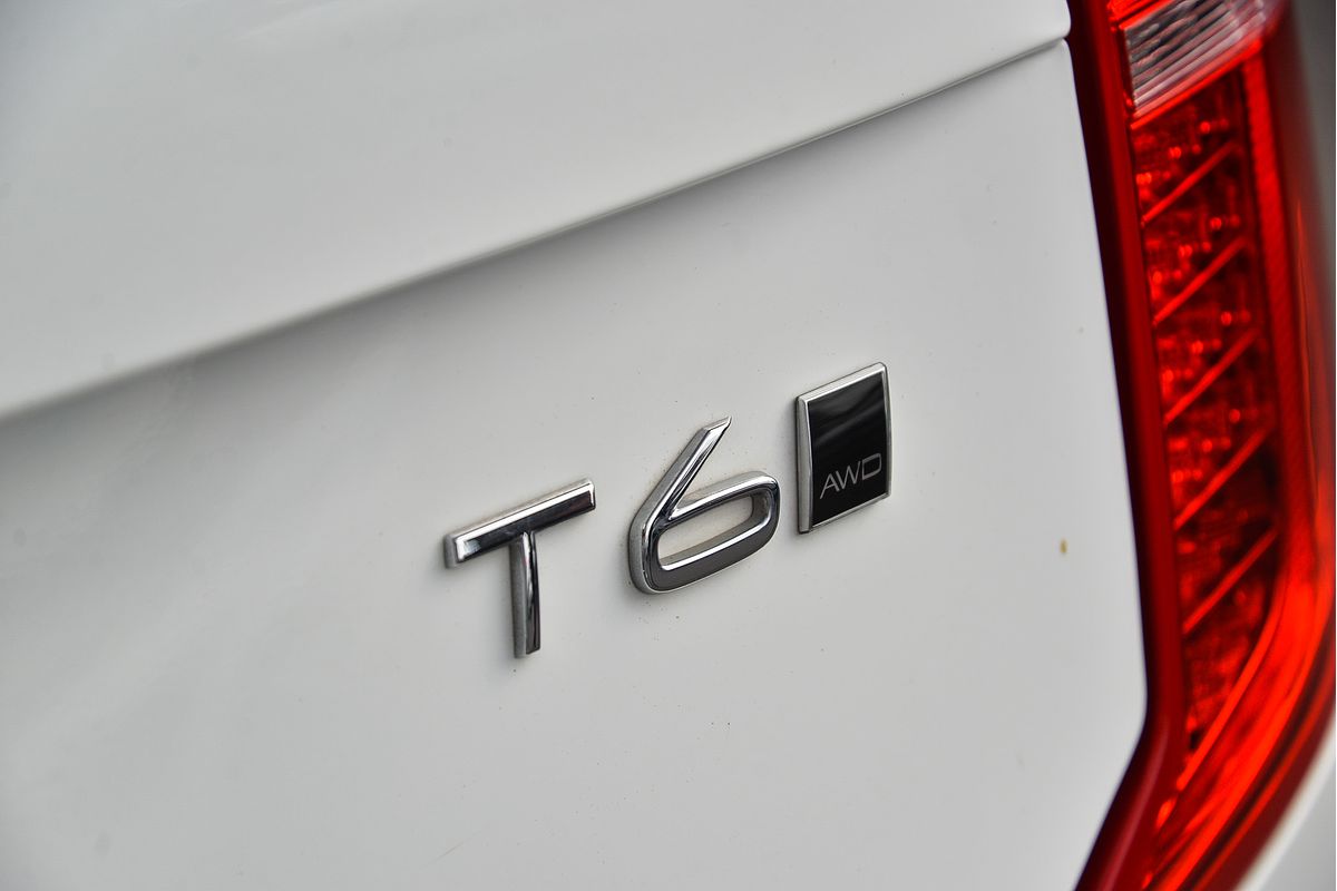 2021 Volvo XC90 T6 Momentum