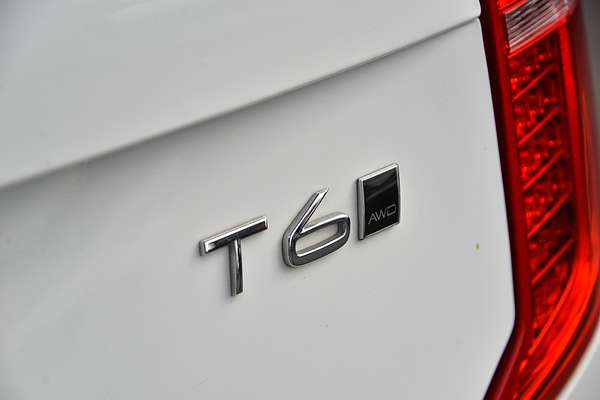 2021 Volvo XC90 T6 Momentum