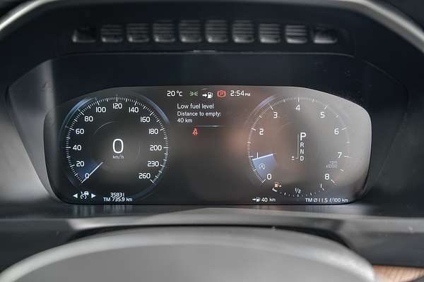 2021 Volvo XC90 T6 Momentum