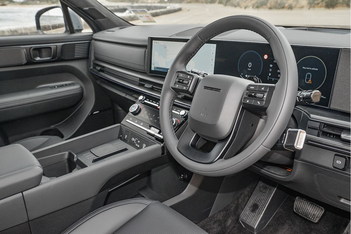 2025 Hyundai Santa Fe Calligraphy MX5.V1