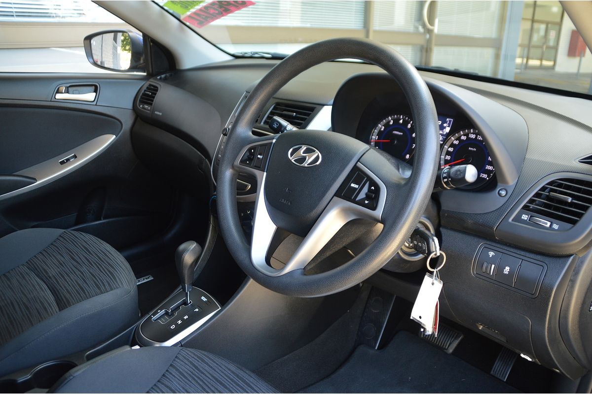 2016 Hyundai Accent Active RB4