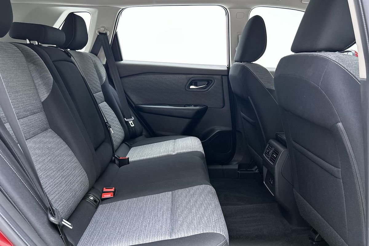 2023 Nissan X-TRAIL ST T33