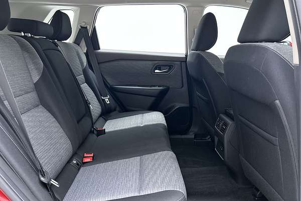 2023 Nissan X-TRAIL ST T33