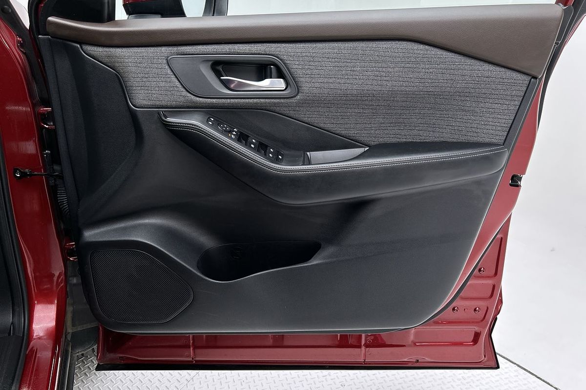 2023 Nissan X-TRAIL ST T33