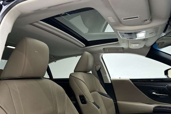 2021 Lexus ES ES300h Sports Luxury AXZH10R