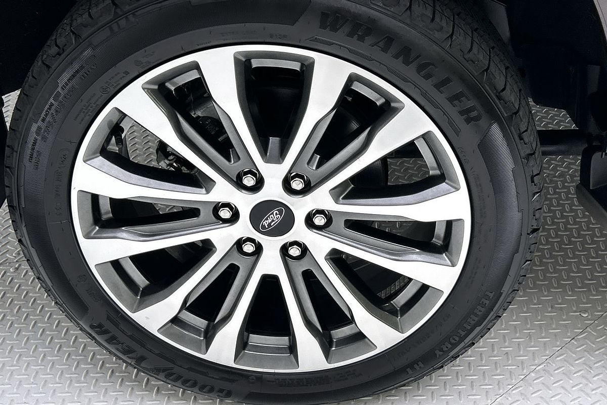 2024 Ford Everest Platinum