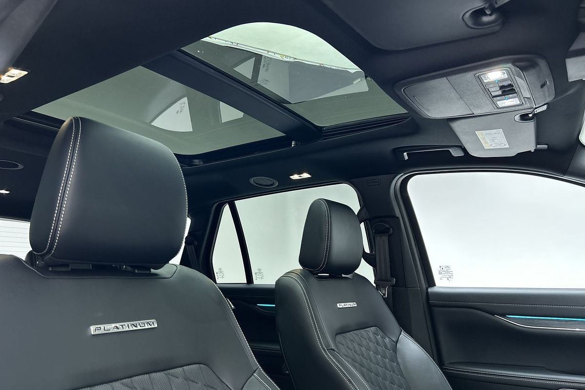 2024 Ford Everest Platinum