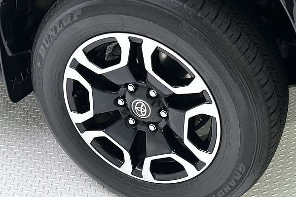 2022 Toyota Hilux SR5 GUN126R 4X4