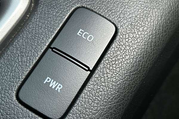 2022 Toyota Hilux SR5 GUN126R 4X4