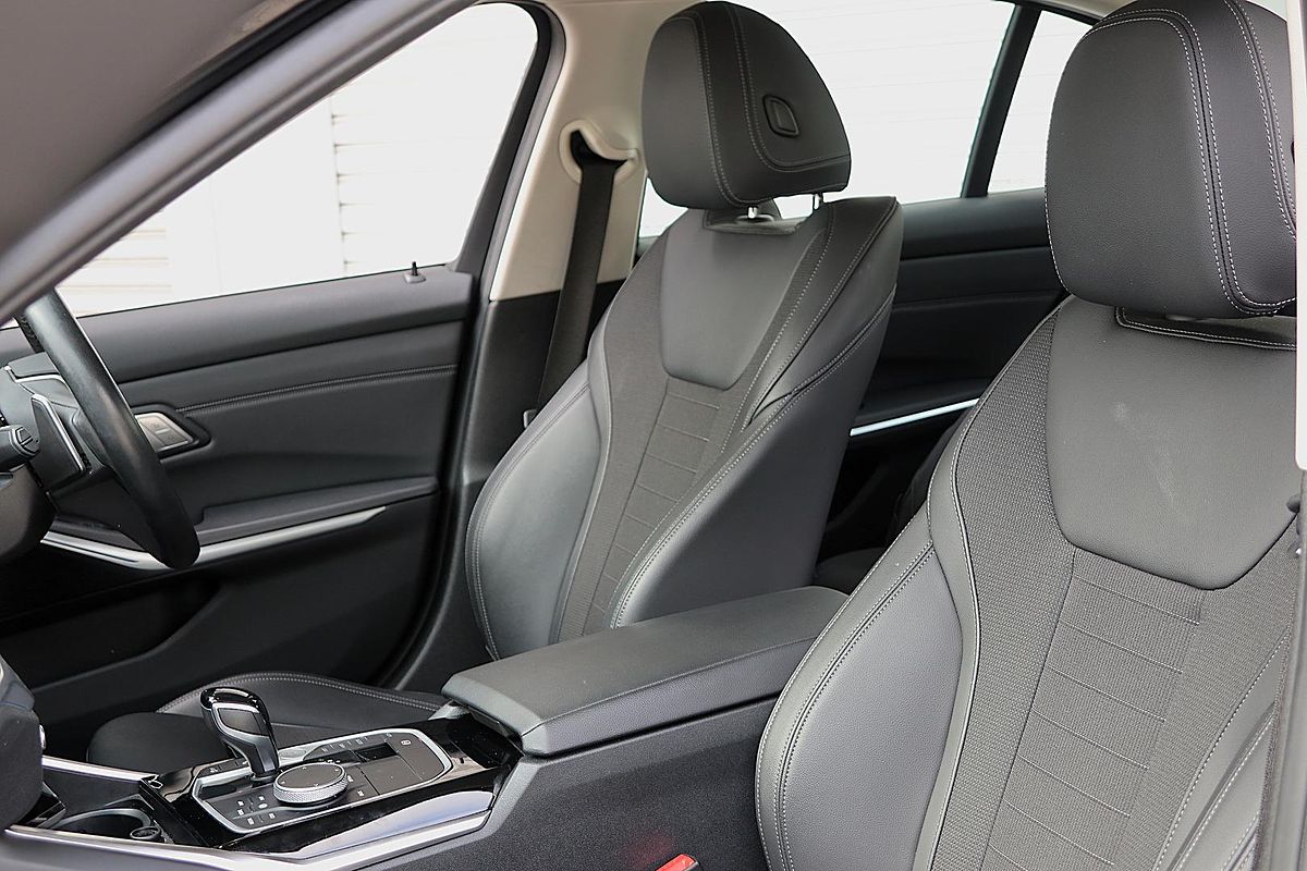 2021 BMW 3 Series 330e Luxury Line G20