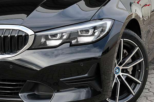 2021 BMW 3 Series 330e Luxury Line G20